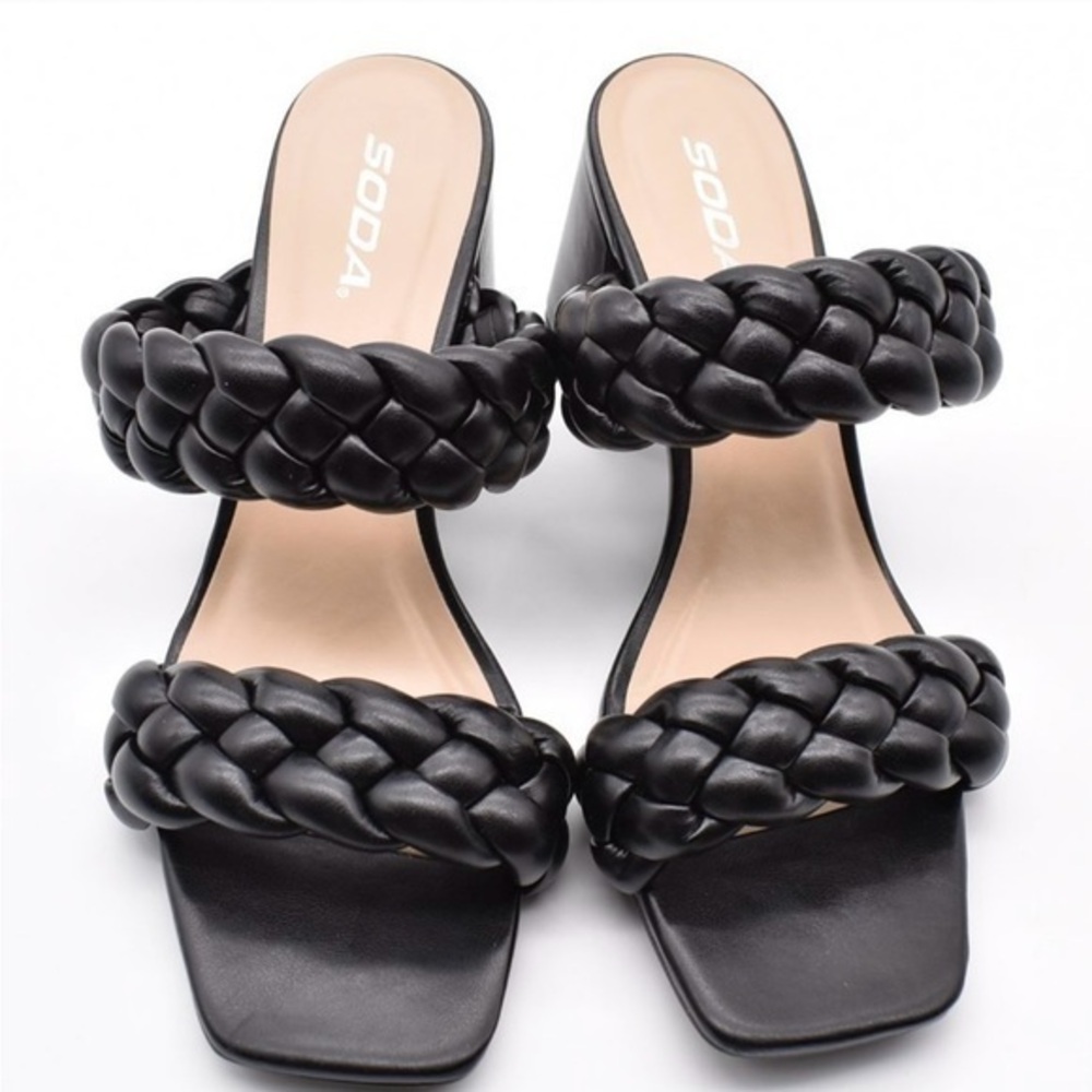 💫💫💫Rare Hard to Find✨✨ Soda Strappy Sandals